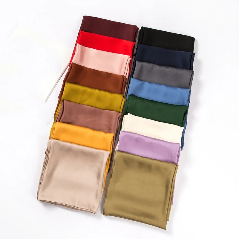 Sciarpa in Raso da Donna 70cm, - Scarf Silk Square recensione e prezzo