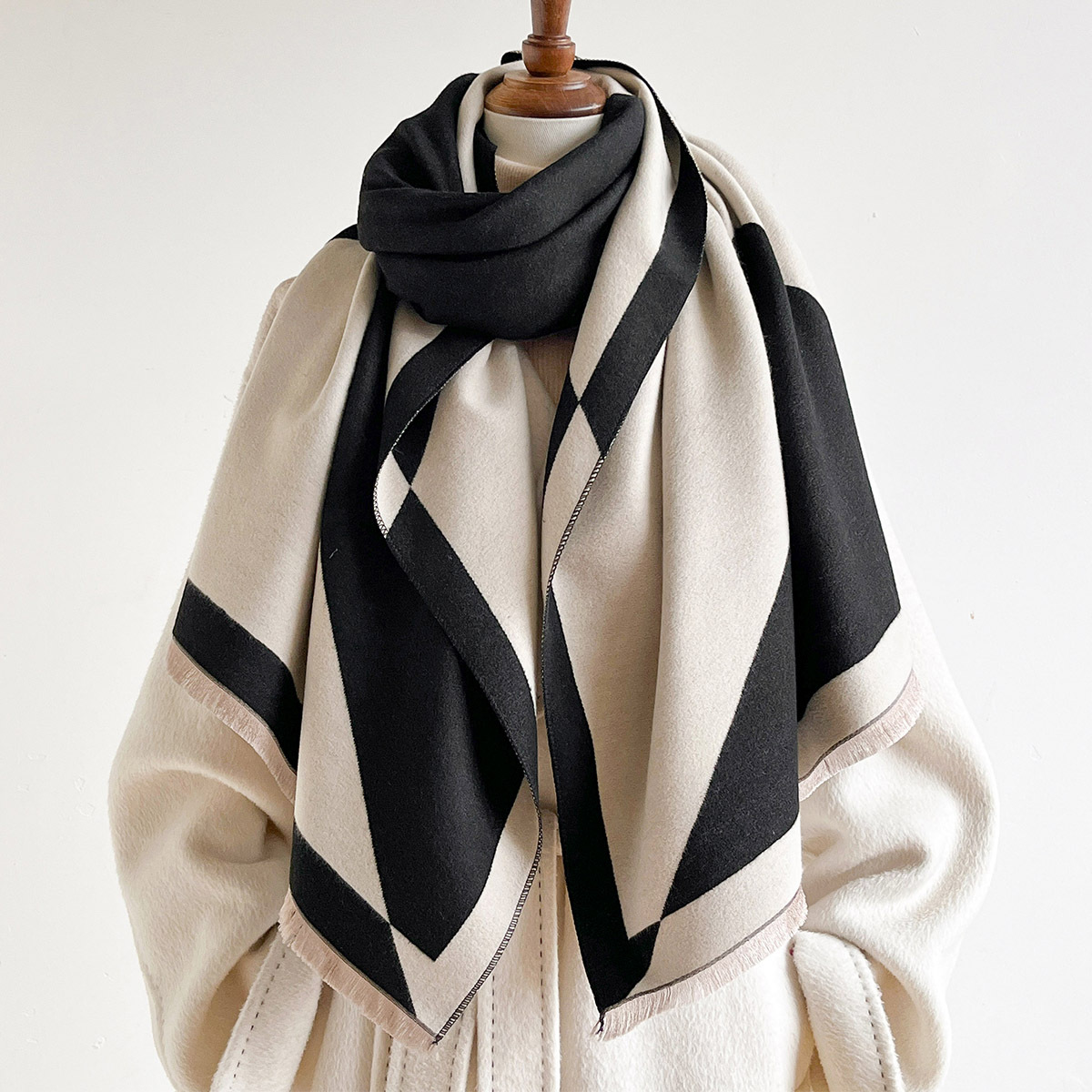 Sciarpa da donna in finta cash - Pashmina Wrap Large recensione e prezzo