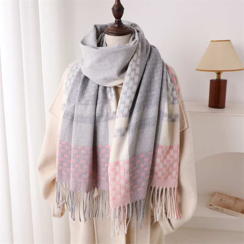 Sciarpa di Cashmere a Quadri d - Woven Scarf Blanket recensione e prezzo