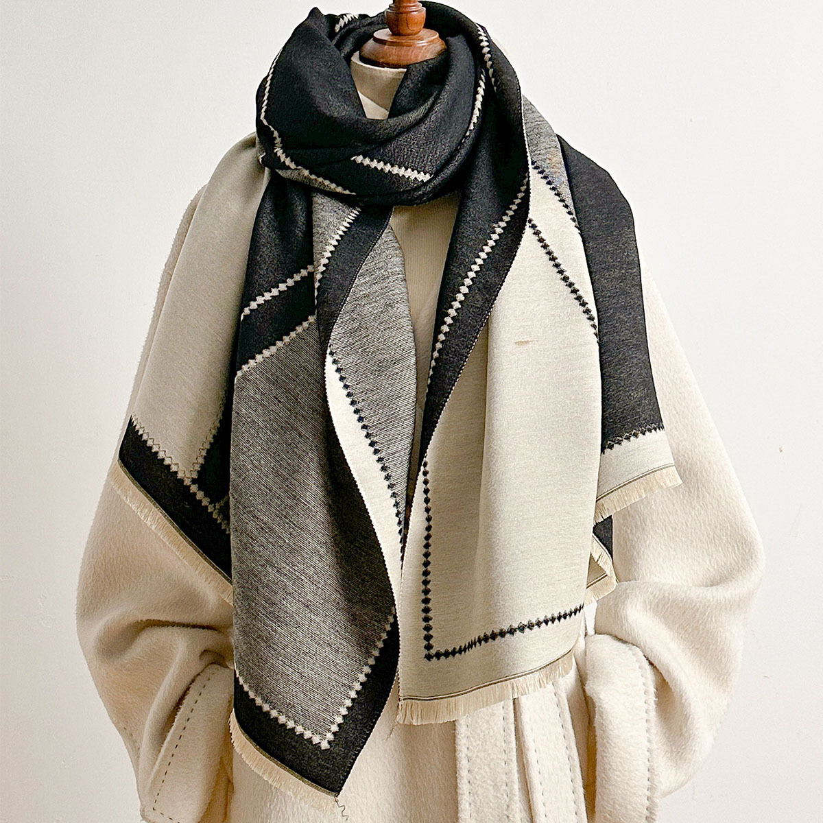Sciarpa da Donna in Finta Cash - Pashmina Wrap Large recensione e prezzo